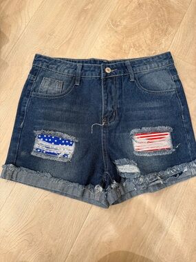 Jean Shorts with American flag pockets